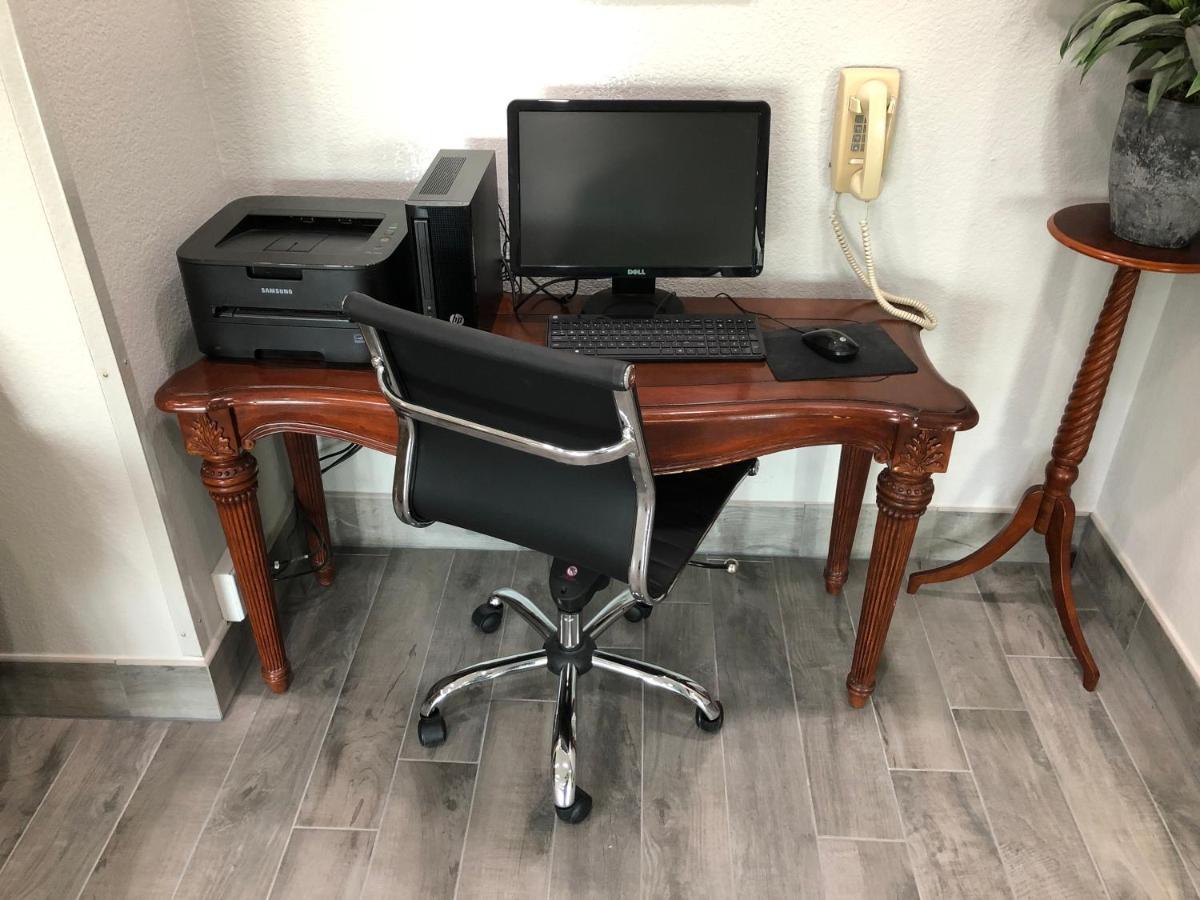 הובס Lea County Inn מראה חיצוני תמונה